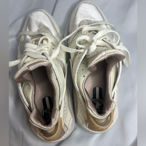 Nike Air Huarache 'Sail Fossil Stone’ Women’s Size 9 - Picture 9 of 9